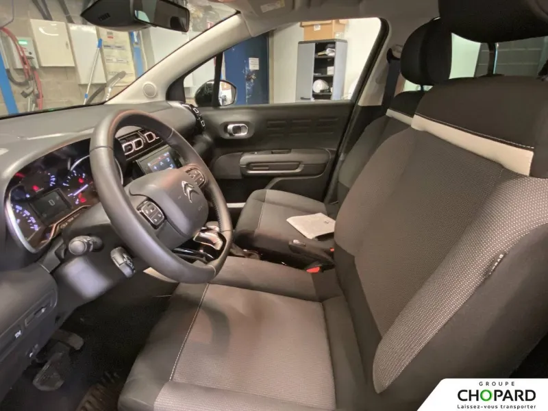 Image secondaire du véhicule 12