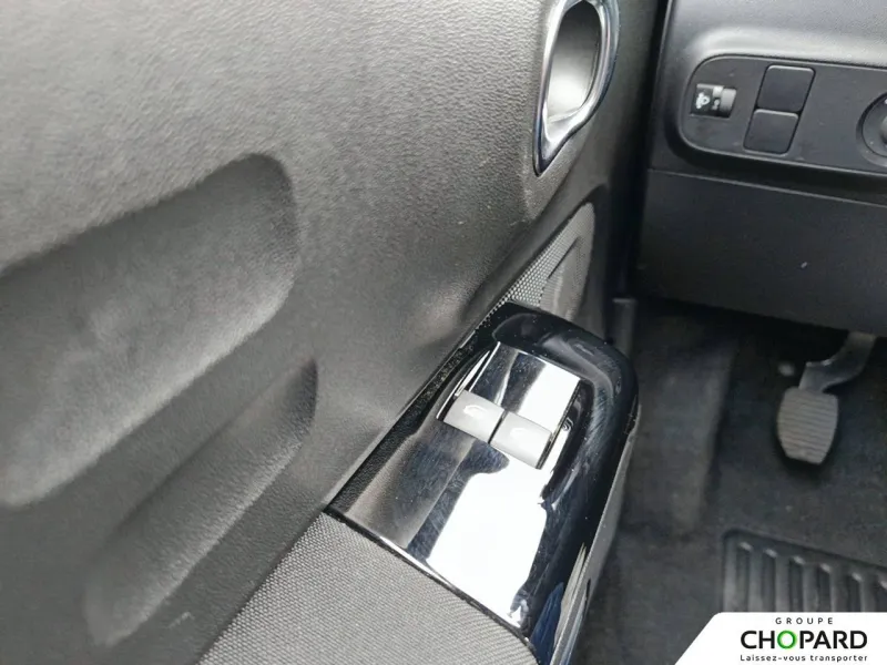 Image secondaire du véhicule 22