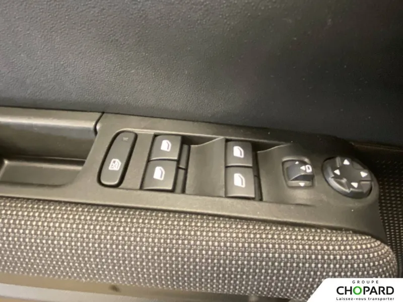 Image secondaire du véhicule 22