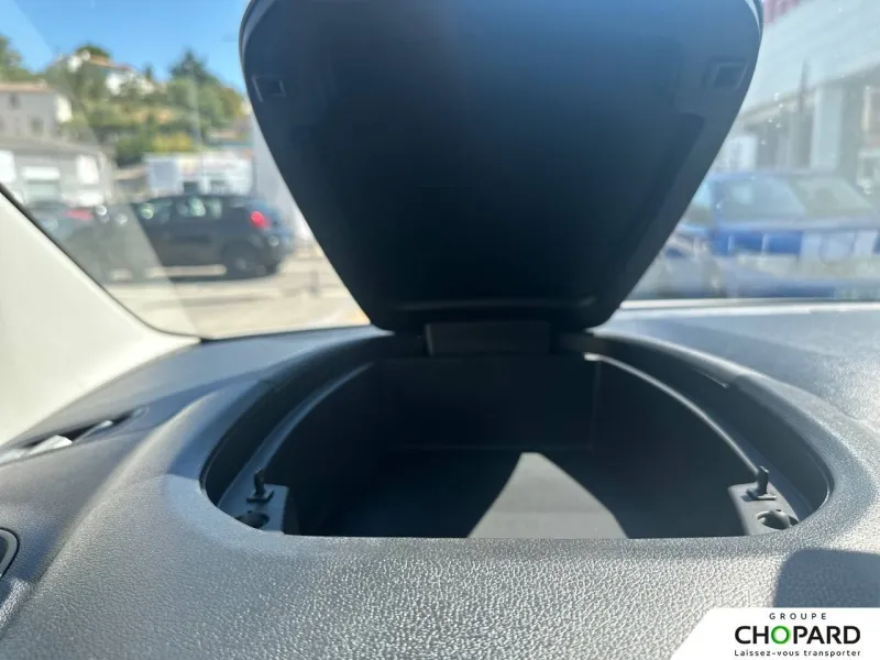 Image secondaire du véhicule 23