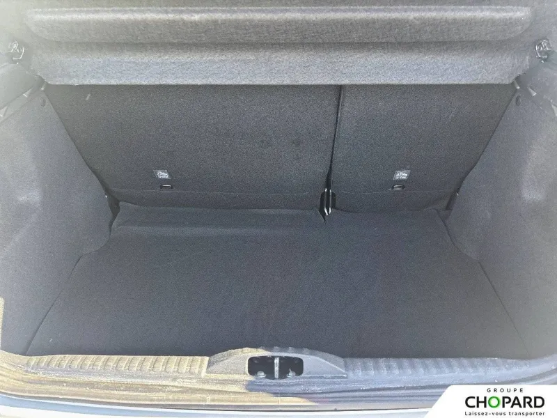 Image secondaire du véhicule 9