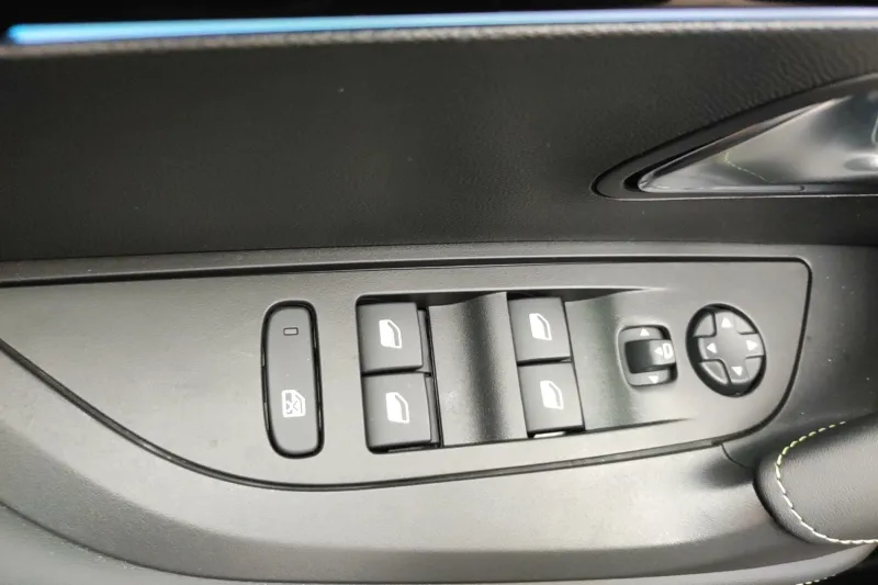 Image secondaire du véhicule 30