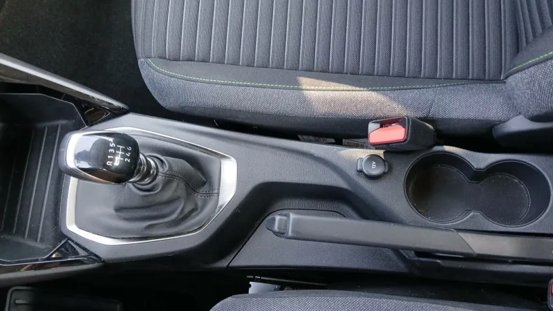 Image secondaire du véhicule 34