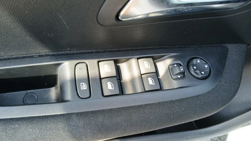 Image secondaire du véhicule 38