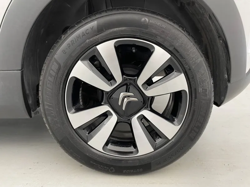 Image secondaire du véhicule 42