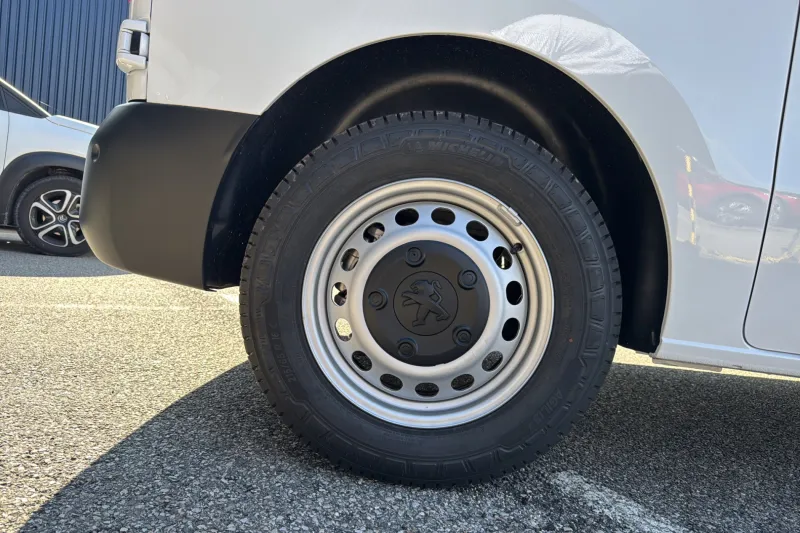 Image secondaire du véhicule 9