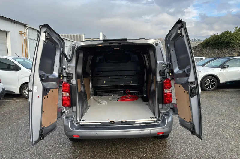 Image secondaire du véhicule 10