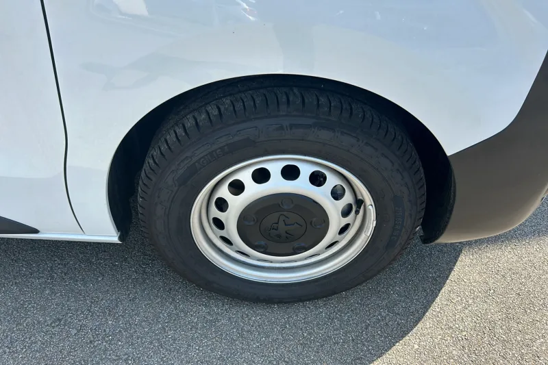 Image secondaire du véhicule 14