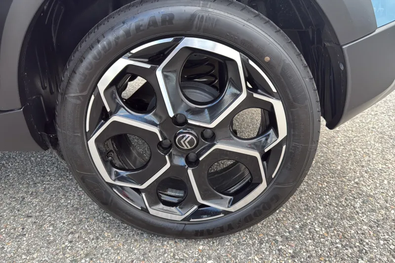 Image secondaire du véhicule 4