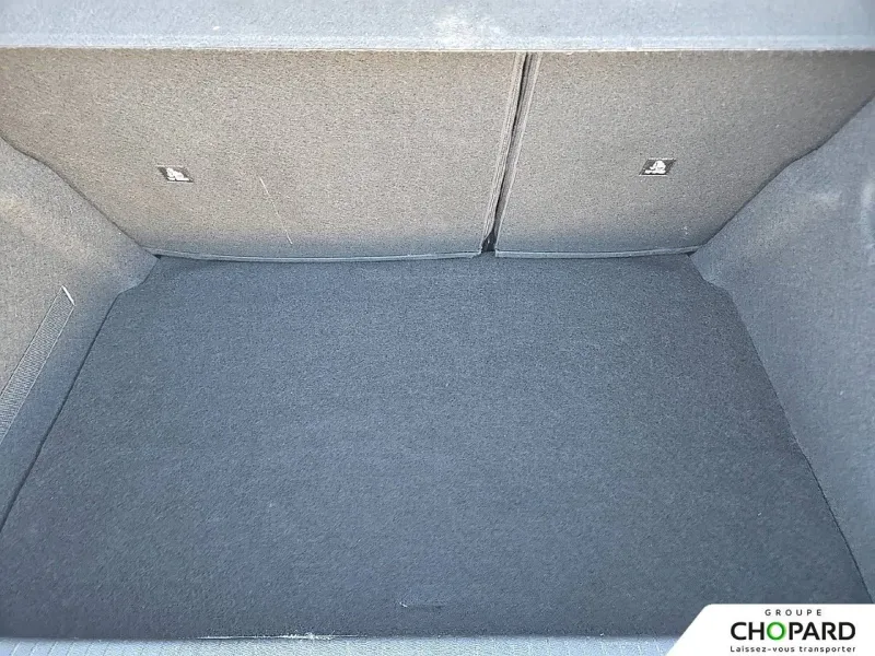 Image secondaire du véhicule 9