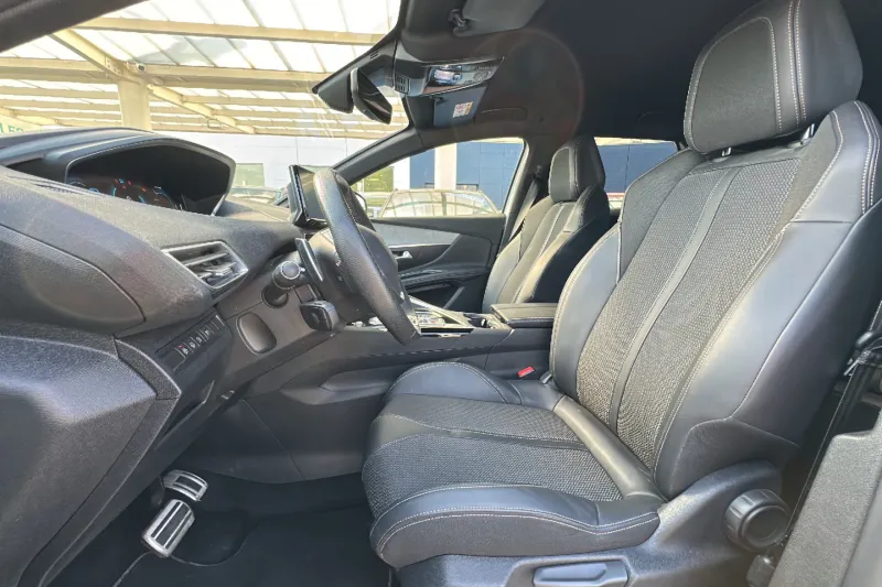 Image secondaire du véhicule 10