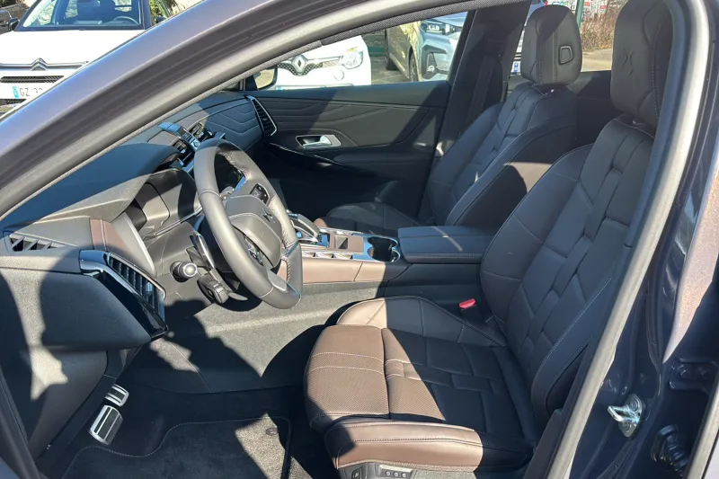 Image secondaire du véhicule 11