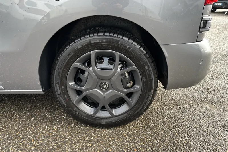 Image secondaire du véhicule 12