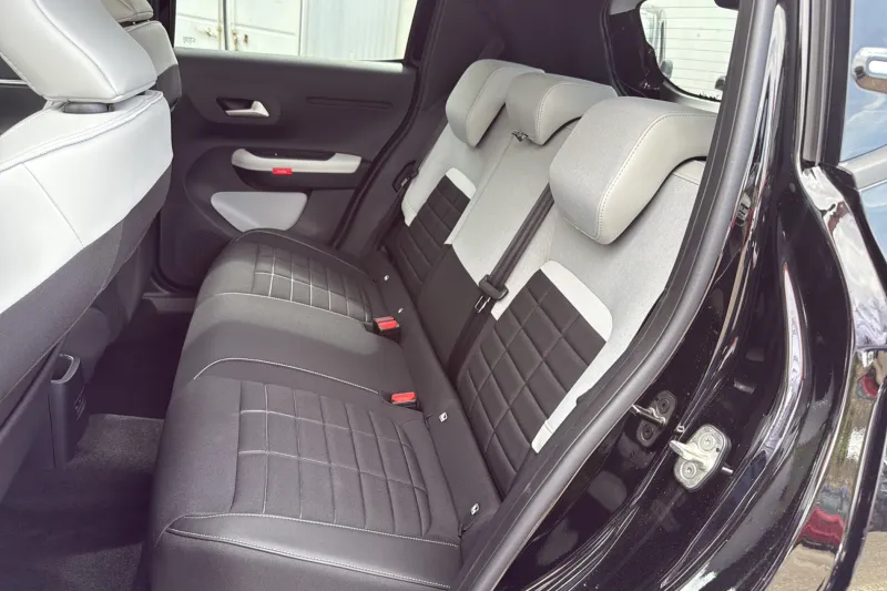 Image secondaire du véhicule 12