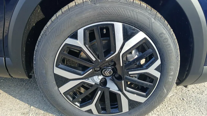 Image secondaire du véhicule 15