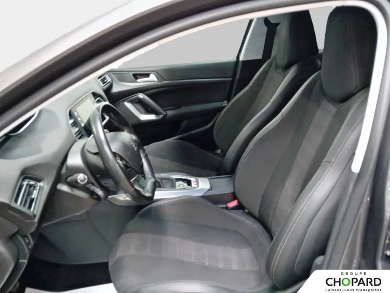 Image secondaire du véhicule 4