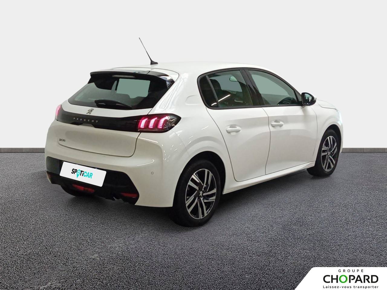 Image secondaire du véhicule 9