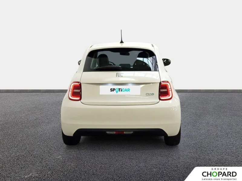 Image secondaire du véhicule 4