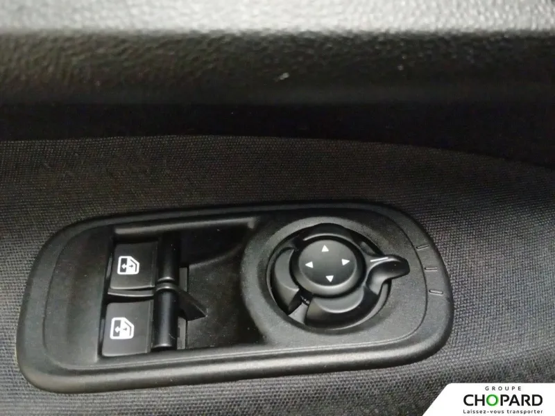 Image secondaire du véhicule 9