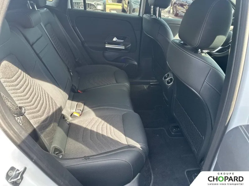 Image secondaire du véhicule 21