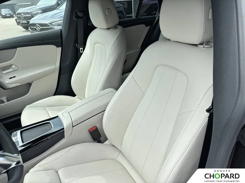 Image secondaire du véhicule 12