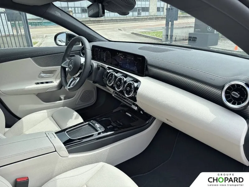 Image secondaire du véhicule 14