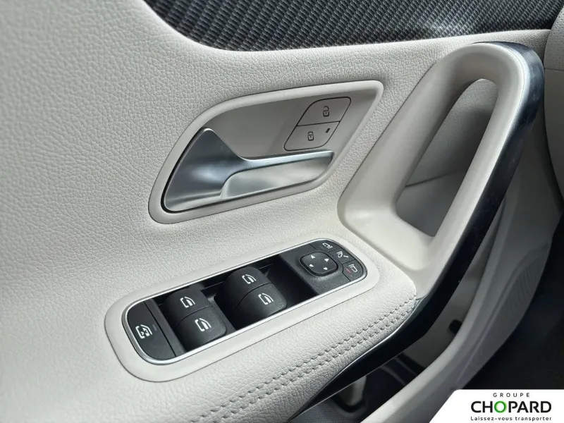 Image secondaire du véhicule 23