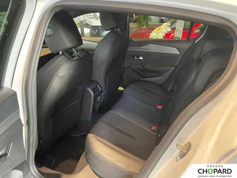 Image secondaire du véhicule 12