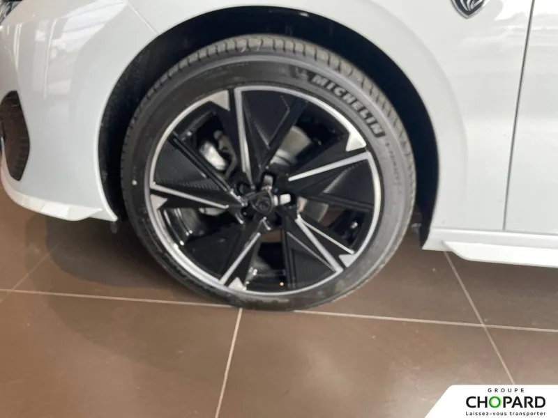 Image secondaire du véhicule 13