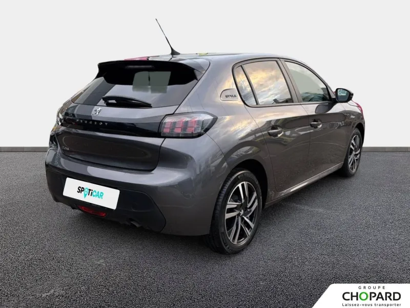 Image secondaire du véhicule 4