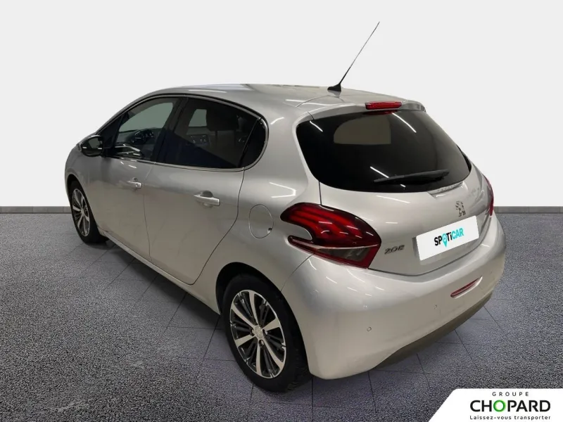 Image secondaire du véhicule 8