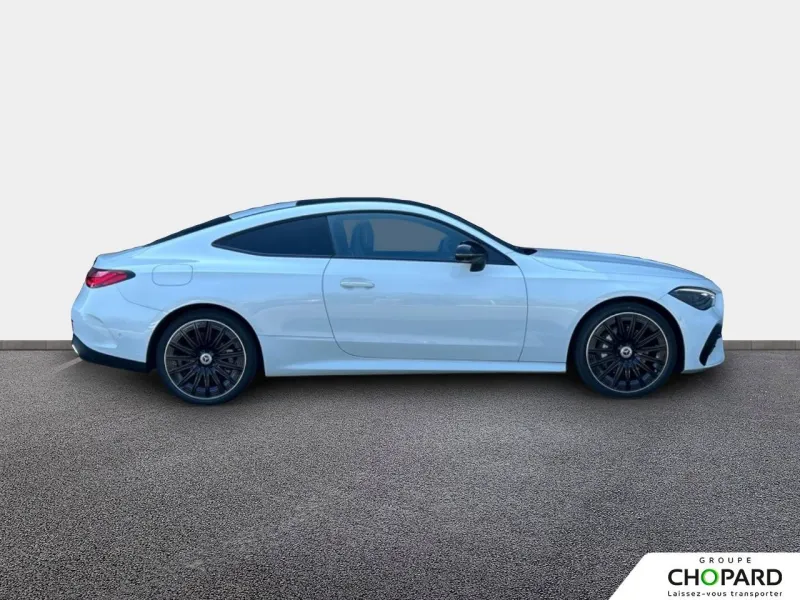 Image secondaire du véhicule 10