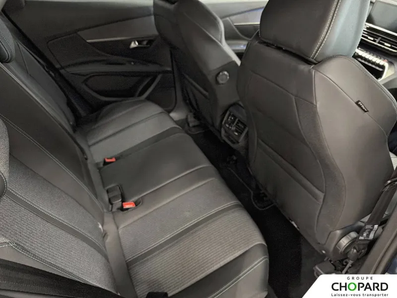 Image secondaire du véhicule 9