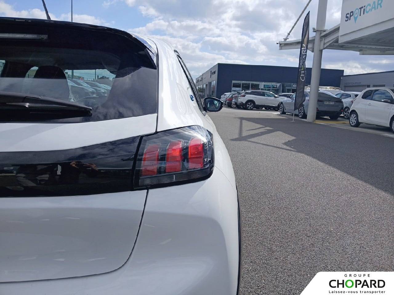 Image secondaire du véhicule 9