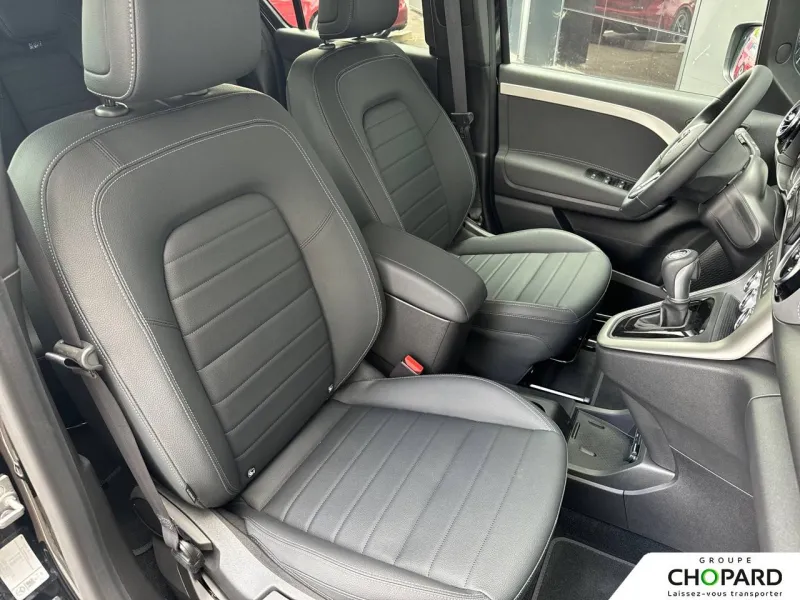 Image secondaire du véhicule 12