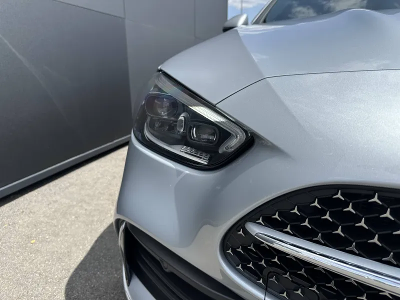 Image secondaire du véhicule 9