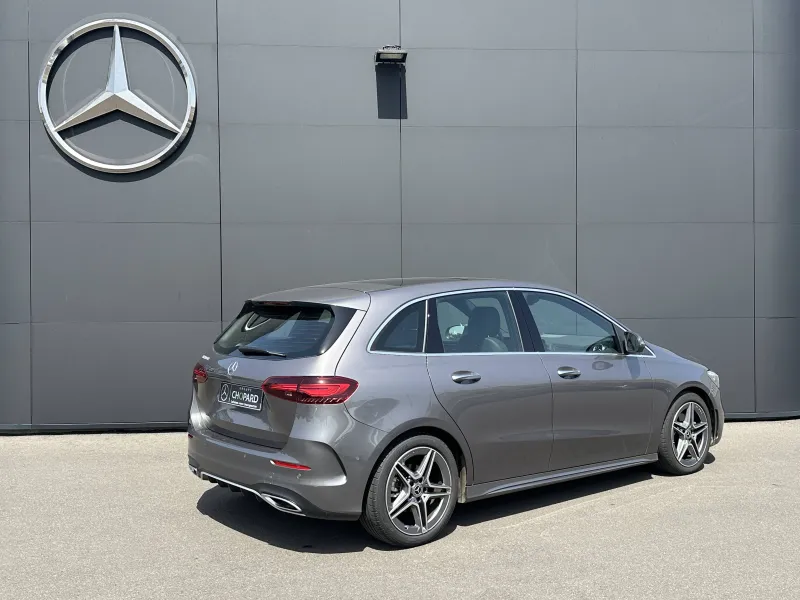 Image secondaire du véhicule 3