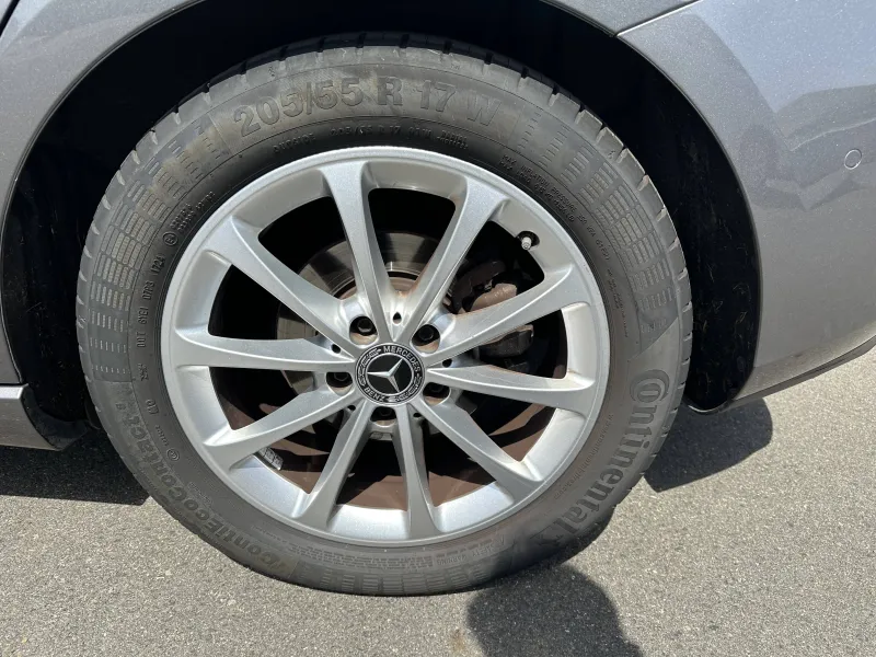 Image secondaire du véhicule 11