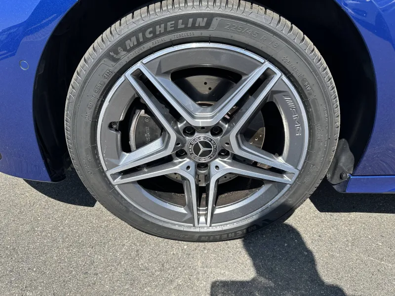 Image secondaire du véhicule 11