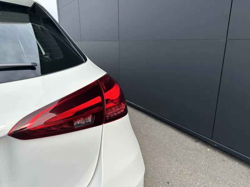 Image secondaire du véhicule 10