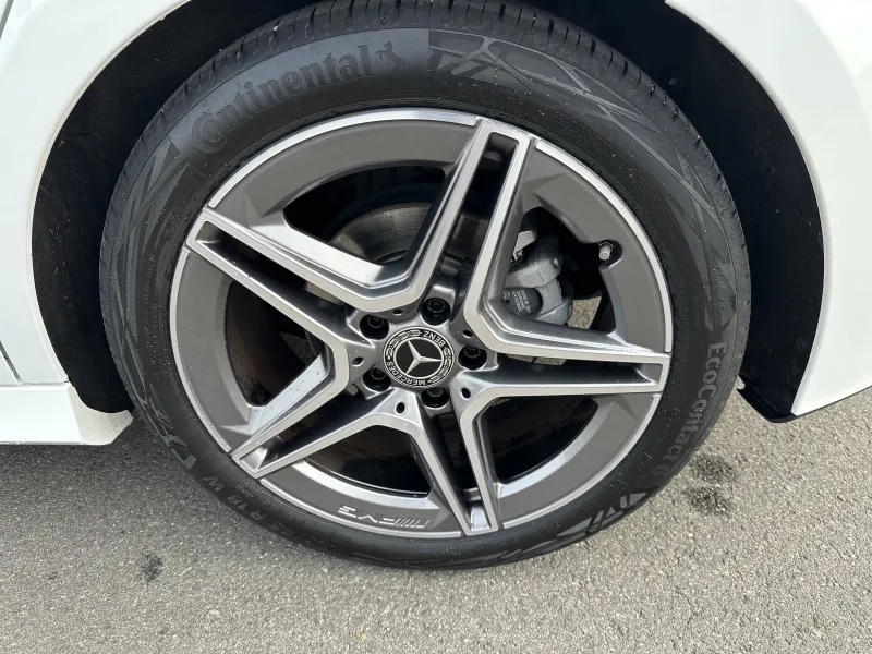 Image secondaire du véhicule 12