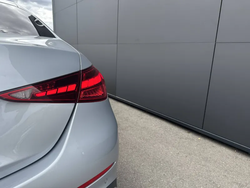 Image secondaire du véhicule 8