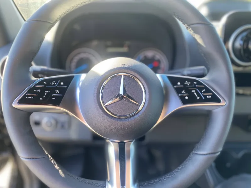 Image secondaire du véhicule 14