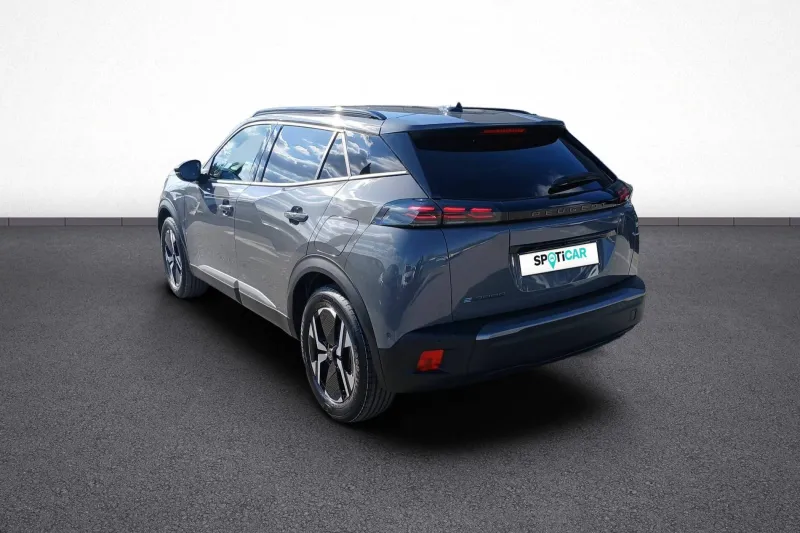 Image secondaire du véhicule 4