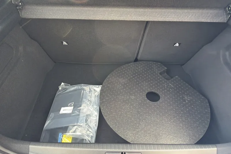 Image secondaire du véhicule 10