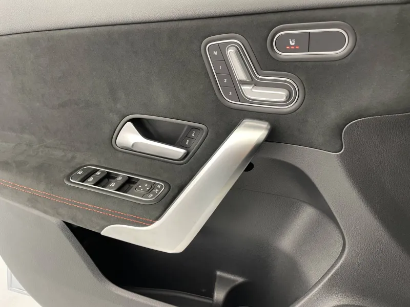 Image secondaire du véhicule 27