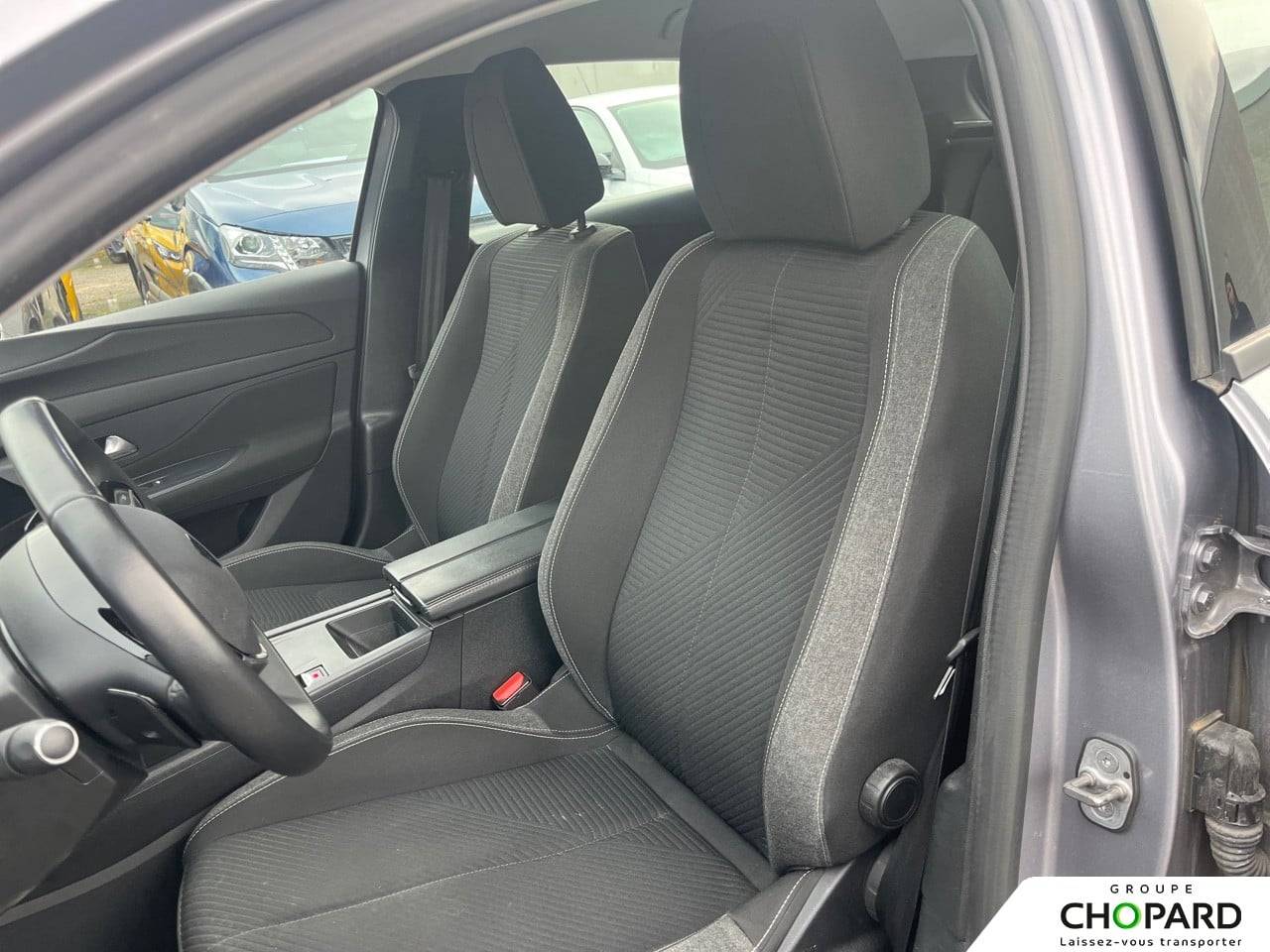 Image secondaire du véhicule 10