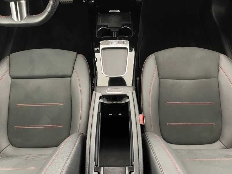 Image secondaire du véhicule 33