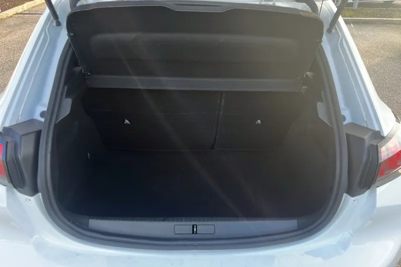 Image secondaire du véhicule 10