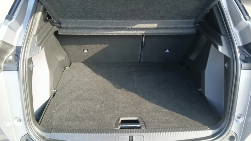 Image secondaire du véhicule 10